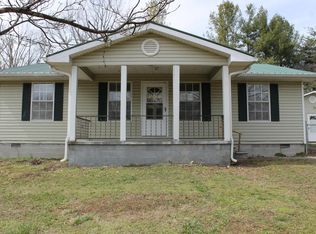 621 Fox Creek Rd, Crossville, TN 38571