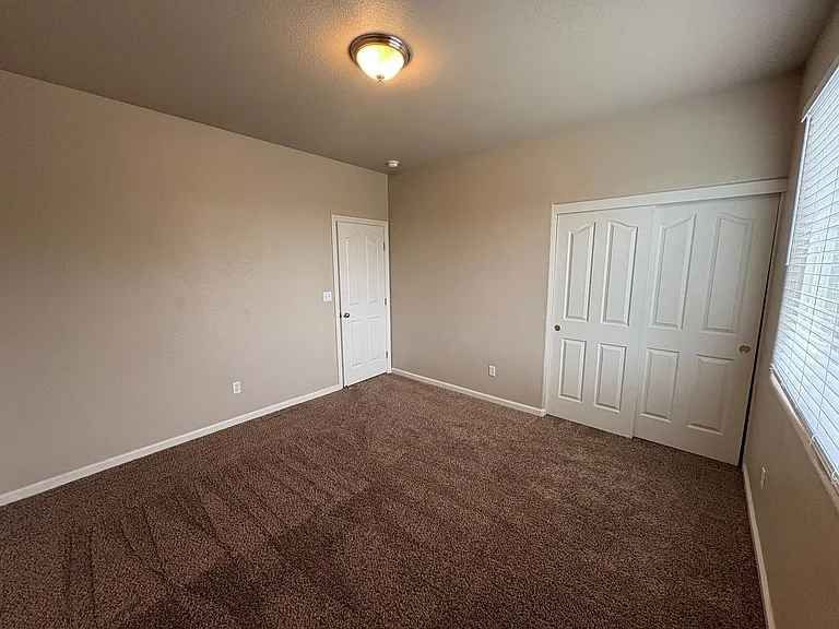 1249 N Julieann Ct — Photo 13