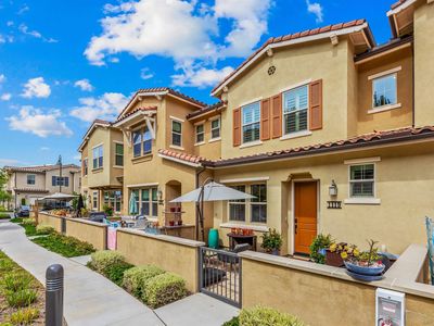 1119 Delpy View Ln, Vista, CA, 92084