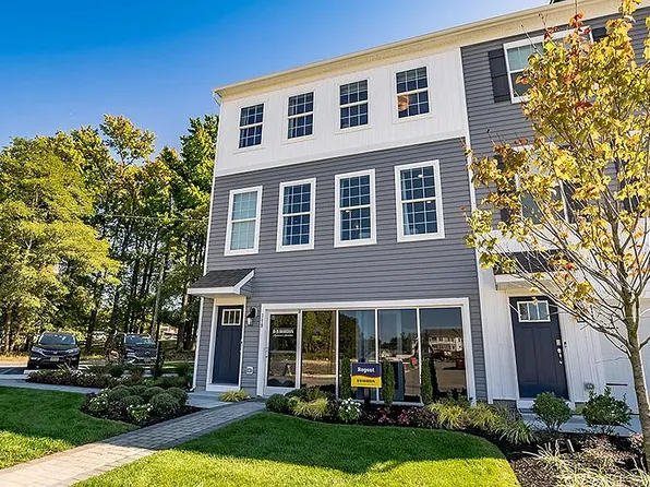 19 Stanton Rd, Mount Holly, NJ