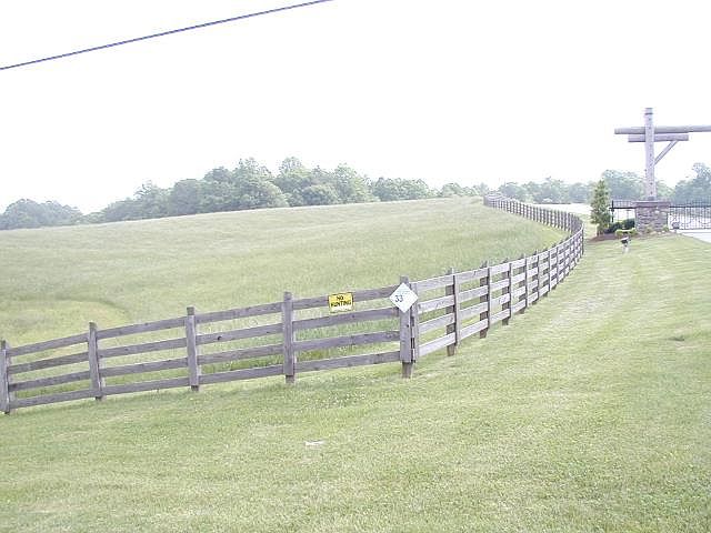 1st image of 365 Spruce Creek Dr