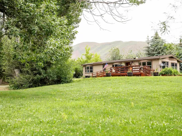 407 Broadford Rd, Bellevue, ID 83313