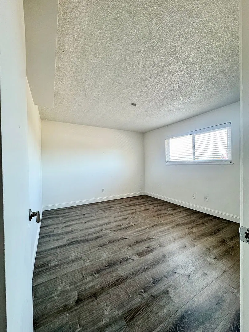 1 bed, 1.0 bath, 641 sqft, $1,995 — Photo 4