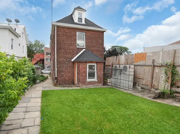 679 East 221st Street image 22 of 30