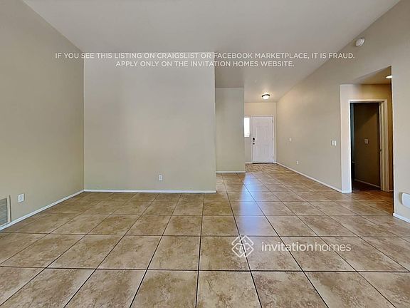 3rd image of 2628 N Maple Ave