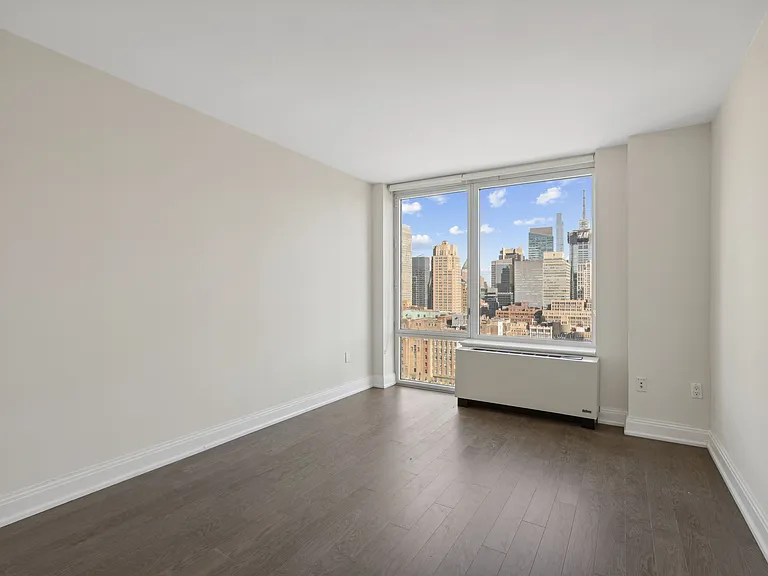 125 W 31st St #27D — Photo 30