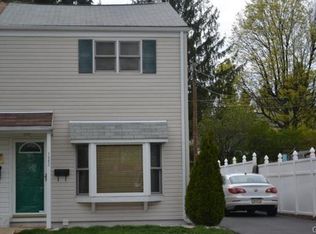 1582 Valley Rd, Bethlehem, PA 18018