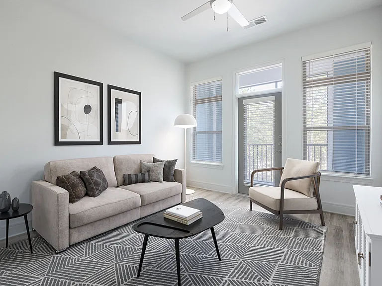 900 Conway Cir — Photo 3