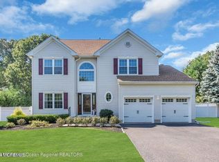 10 Judy Rd, Eatontown, NJ 07724