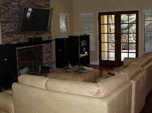 3rd image of 1031 Hooper Dr