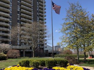 1800 Old Meadow Rd APT 410, Mc Lean, VA 22102
