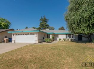 6604 Edgemont Dr, Bakersfield, CA