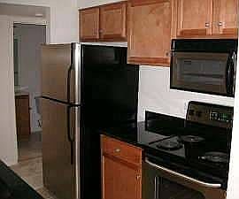 2nd image of 1725 Ascot Way #1725L