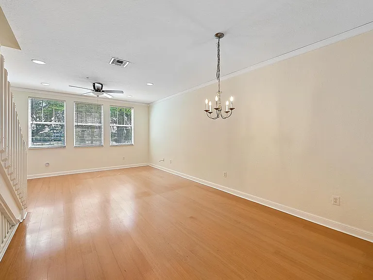 770 Millbrae Ct — Photo 13