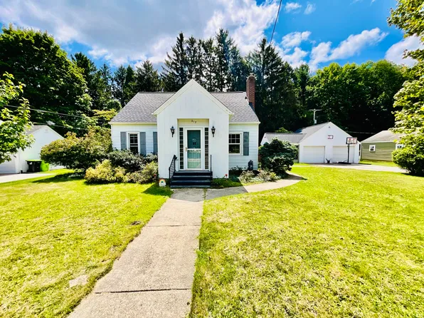 217 W South St, Greenville, MI 48838