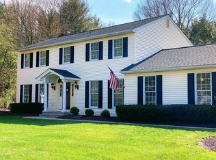 1121 Pine Ln, Stroudsburg, PA 18360