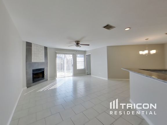 3rd image of 702 Mistywood Cir