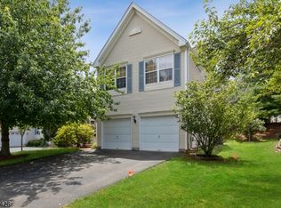 19 Bouwrey Pl, Whitehouse Station, NJ 08889