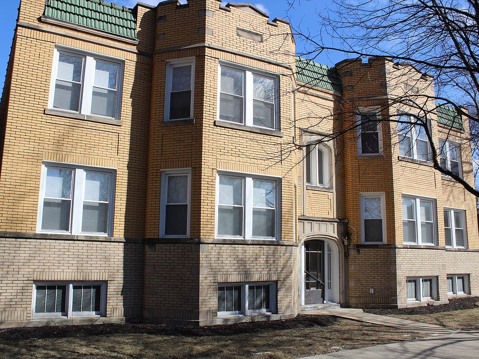 1st image of 5903 N Rockwell St #2