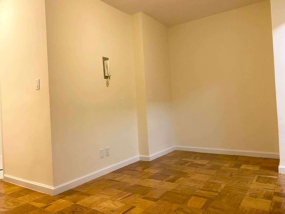 3rd image of 250 E 63rd St APT 1112