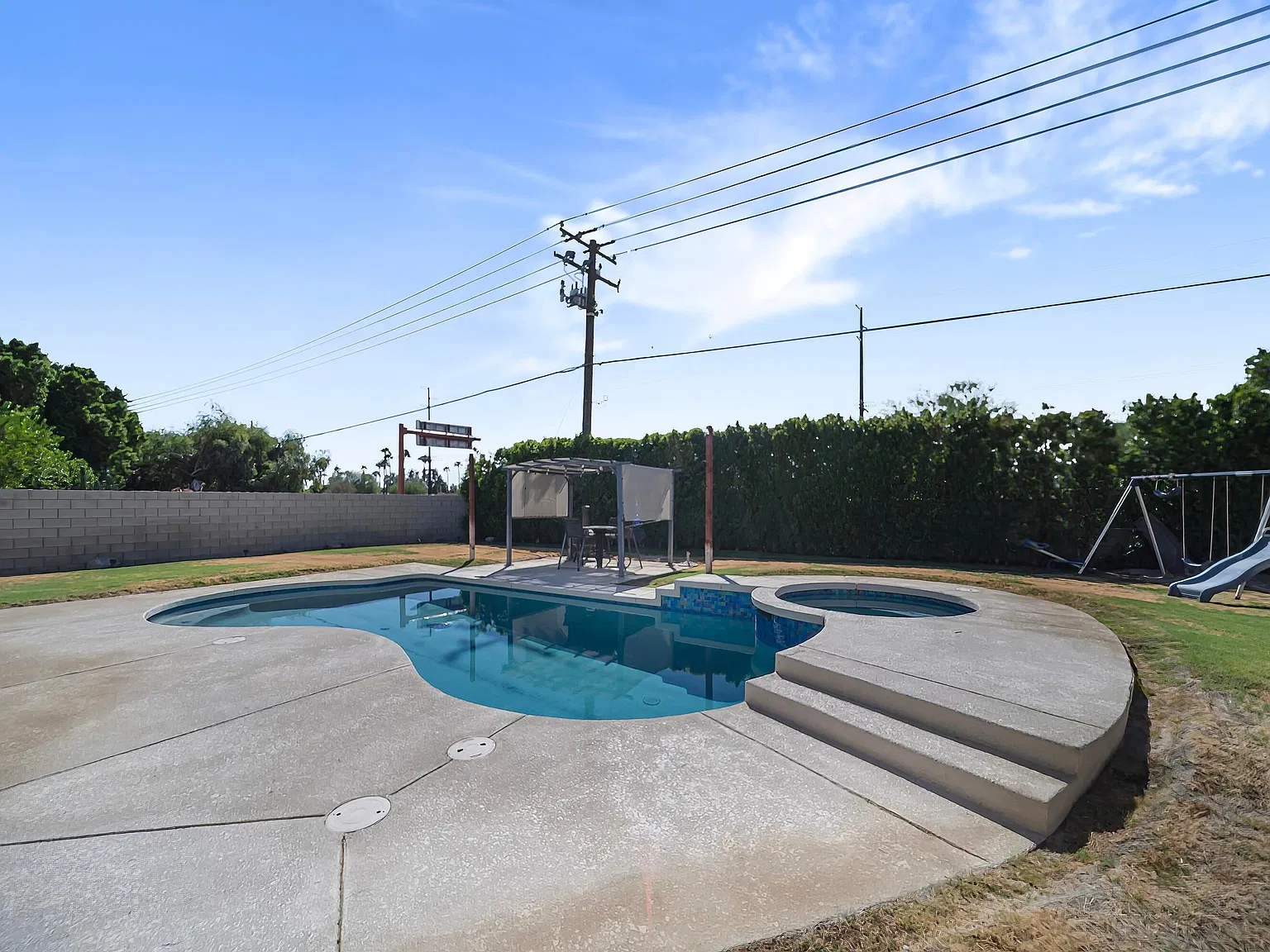 4 bed, 2054 sqft, $3,400 — Photo 4