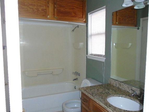 5th image of 3194 Chimney Cir