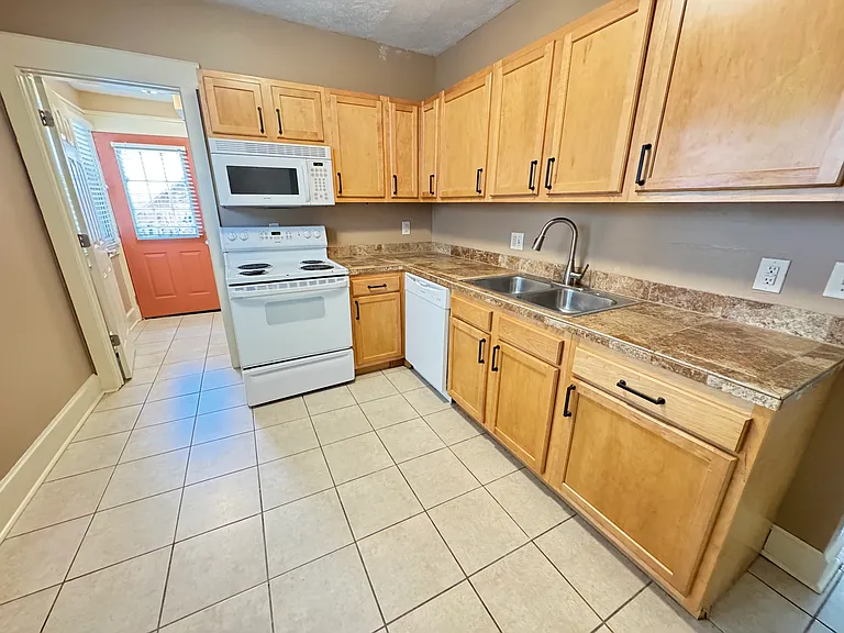 1601 D St #1 — Photo 7
