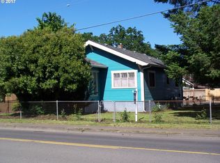 724 N 9th St, Cottage Grove, OR 97424