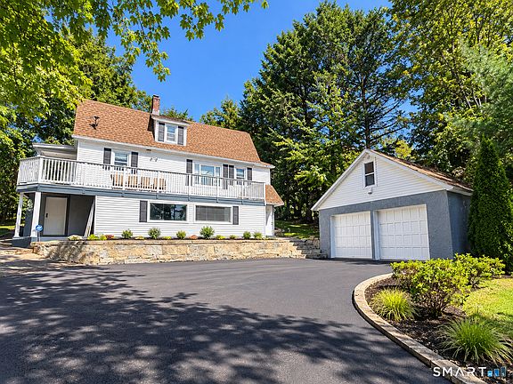 3rd image of 33 Chestnut Grove Road
