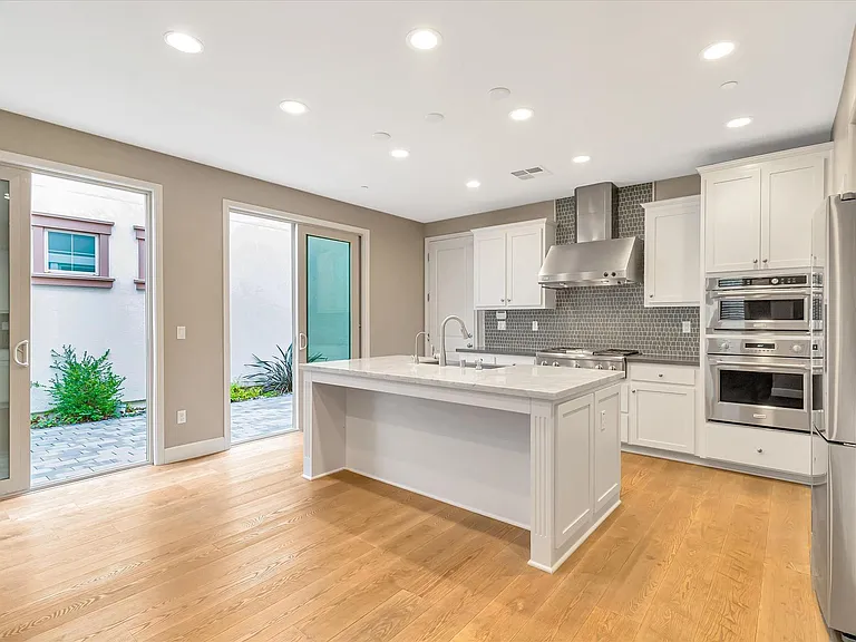 3086 Via Siena Pl — Photo 30