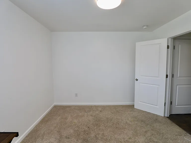 2037 Elmridge Rd — Photo 29