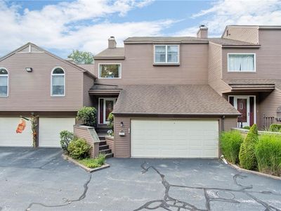 5390 Post Rd APT 4, Warwick, RI, 02818