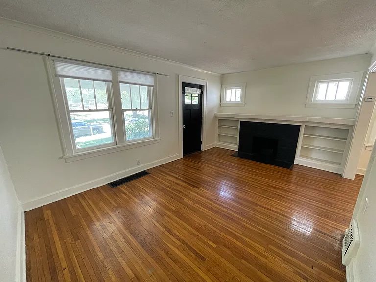 5805 Tracy Ave — Photo 3