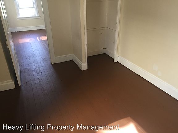 5th image of 1426 Liberty St