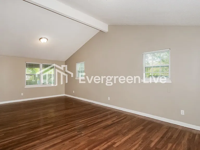 5112 Christopher Ave — Photo 8