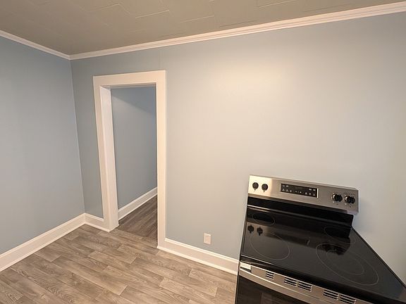 3rd image of 806 Cleveland Ave #A