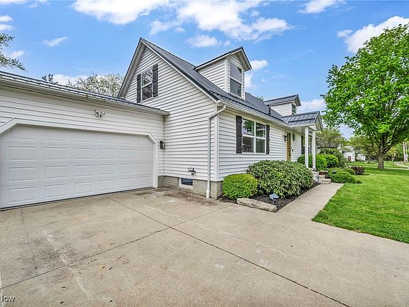 5th image of 1350 Rolling Meadows Dr