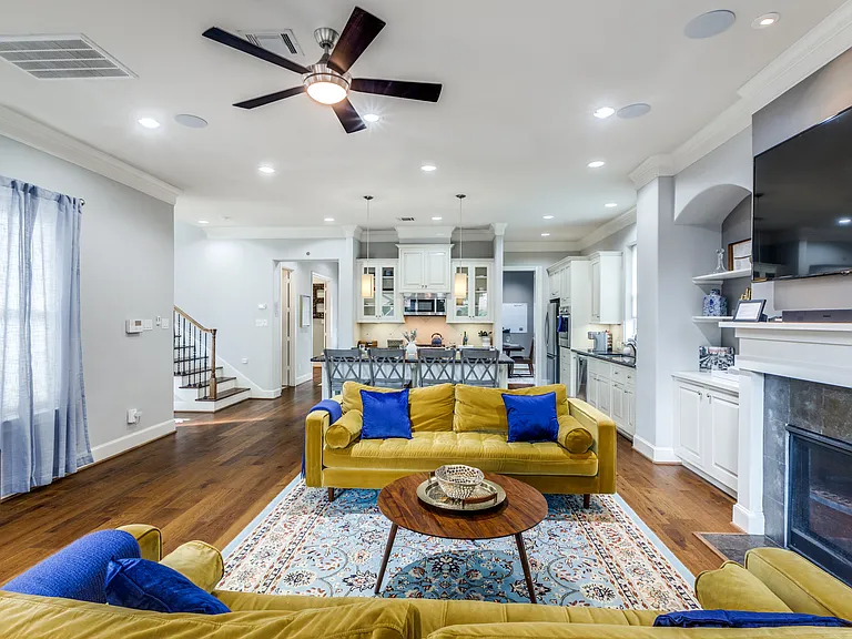 4535 Polk St — Photo 15