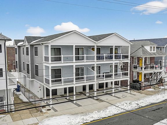 2nd image of 314 E Glenwood Ave #202