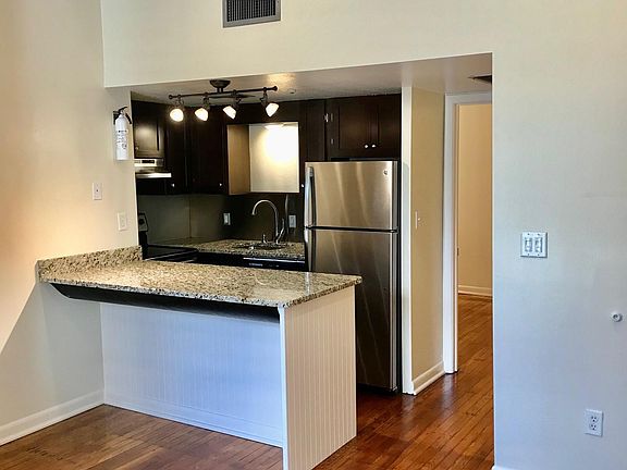 2nd image of 627 N Carrollton Ave #3