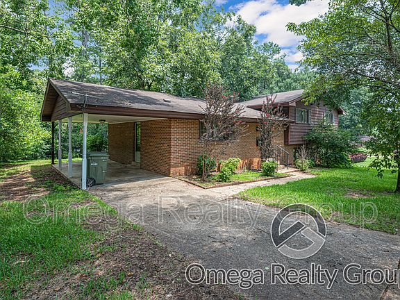 2nd image of 3815 Dalraida Pl