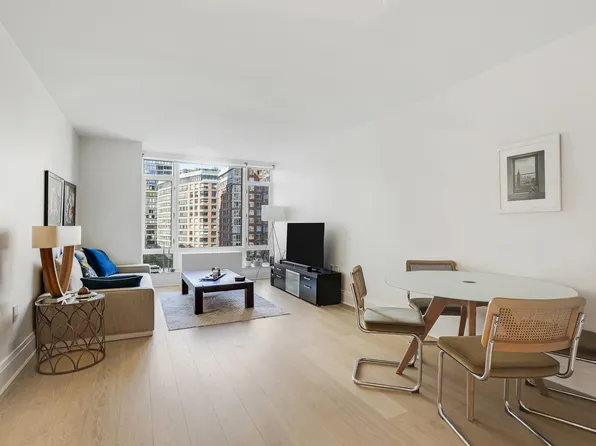 210 Warren St, New York, NY