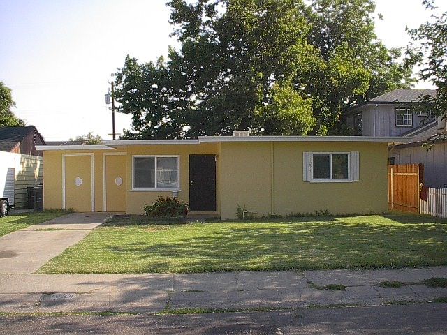 1st image of 1824 Manzanita Way