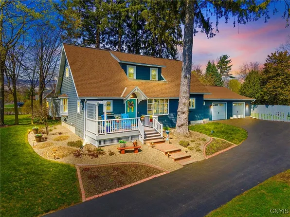 1026 Cold Springs Rd, Liverpool, NY 13088