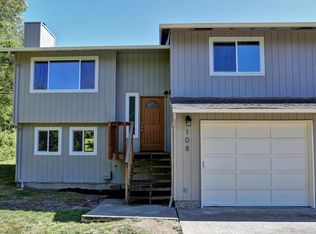108 W Beacon Hill Dr, Longview, WA 98632
