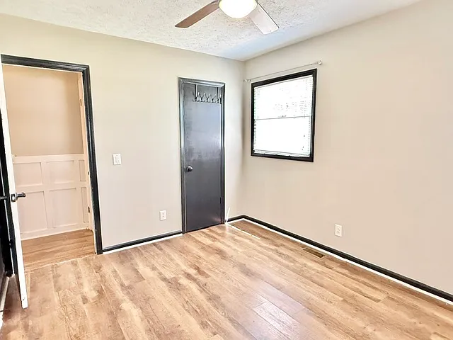 2527 Kingston Dr — Photo 13