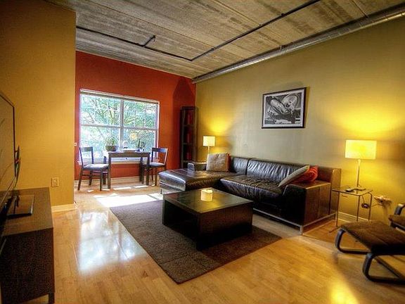 2nd image of 800 Peachtree St NE APT 1226