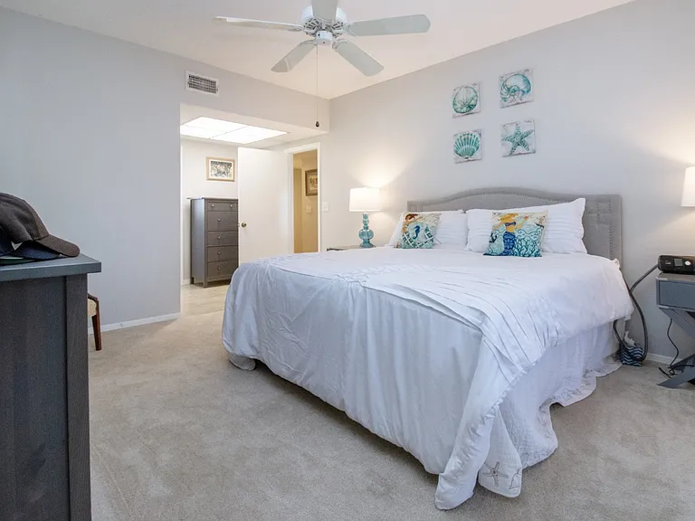 5920 Driftwood Ave — Photo 11