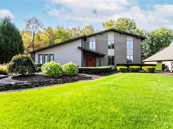 3289 Olde Winter Trl, Poland, OH 44514