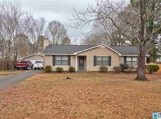 911 Robin Dr, Mount Olive, AL 35117